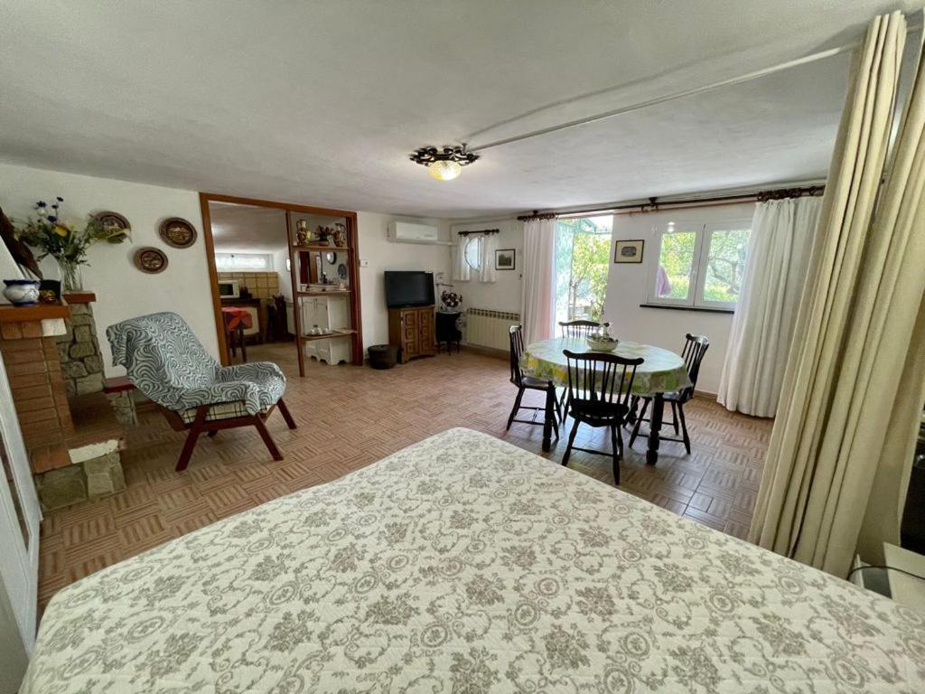 Rosy Apartment - Levanto, 5 Terre Экстерьер фото